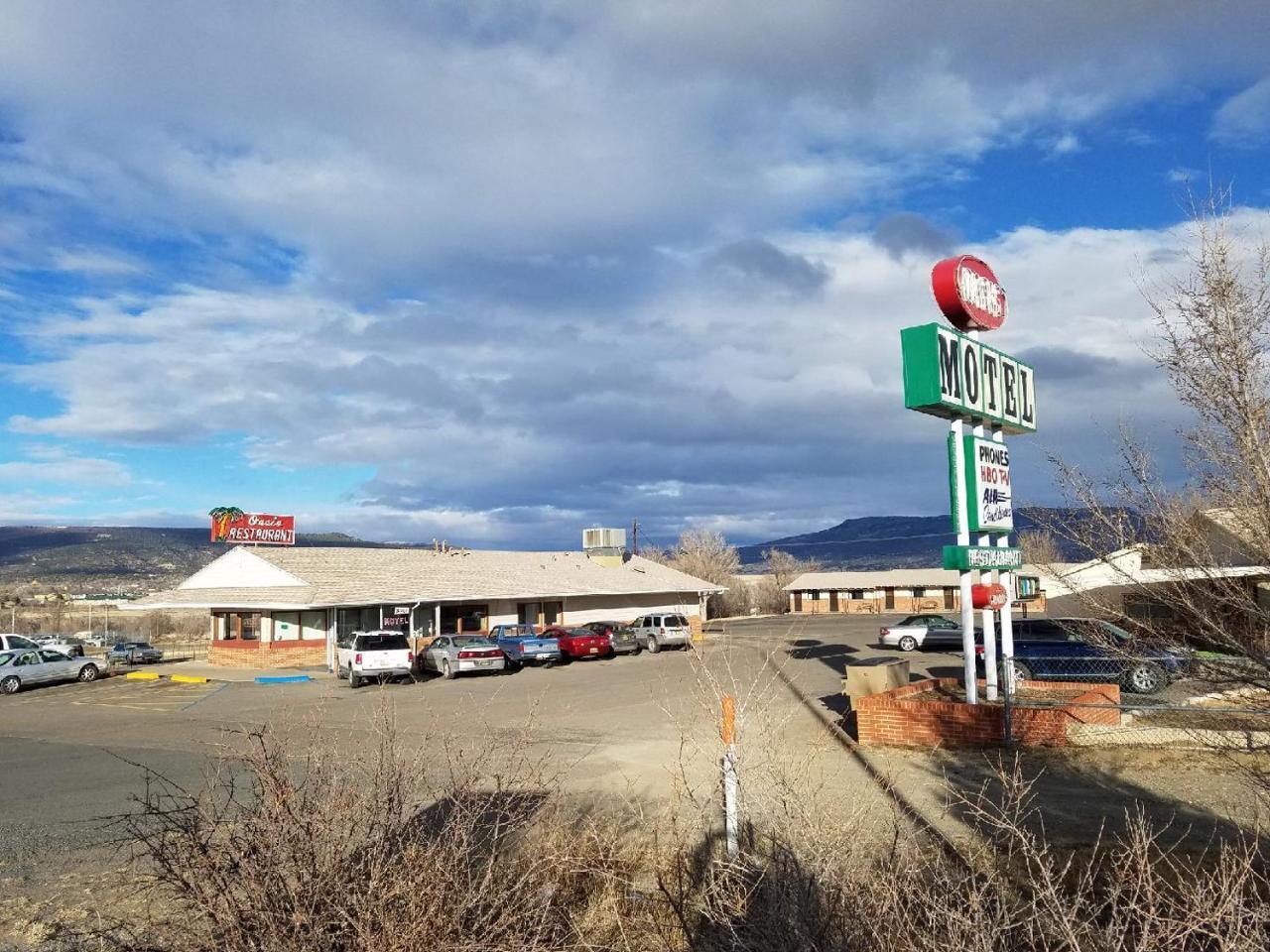 Oasis Botique Motel Raton Extérieur photo